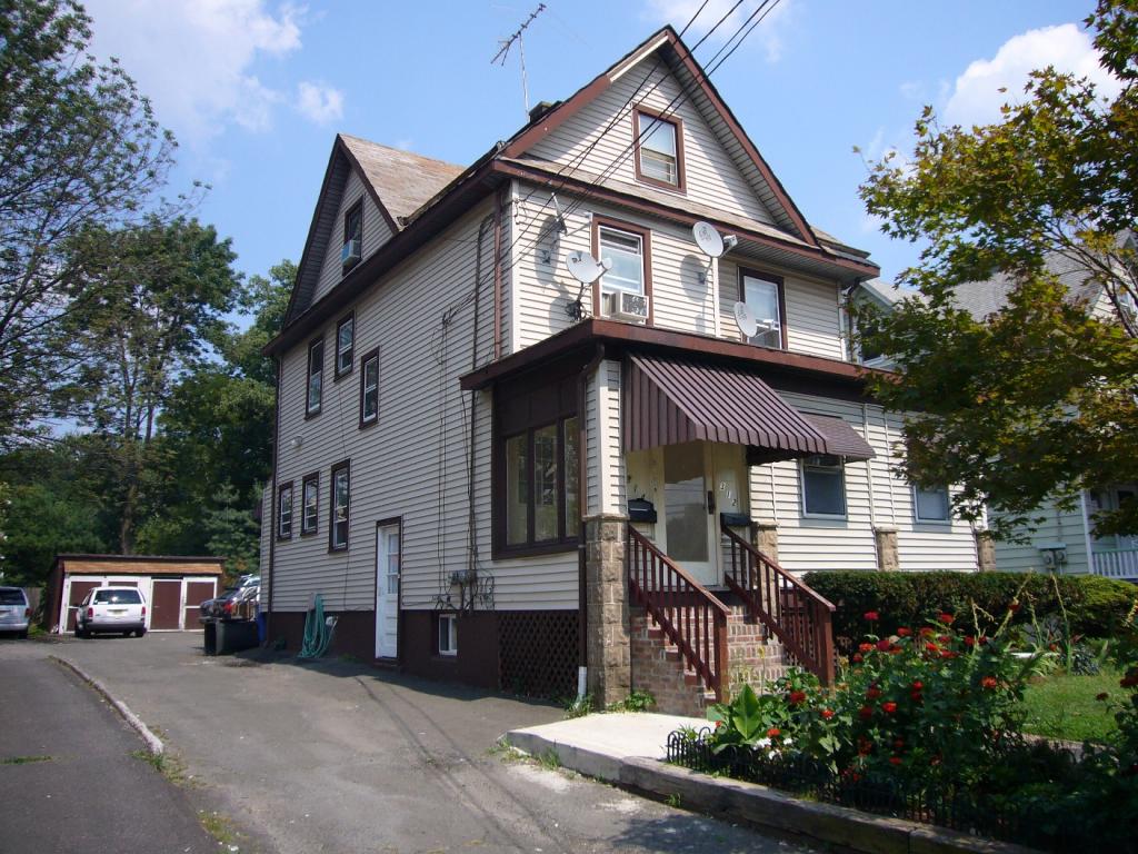 MLS #/Web ID: 2726458