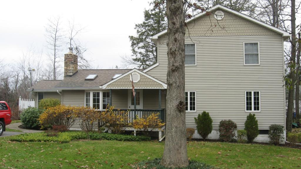 106 ECHO LN