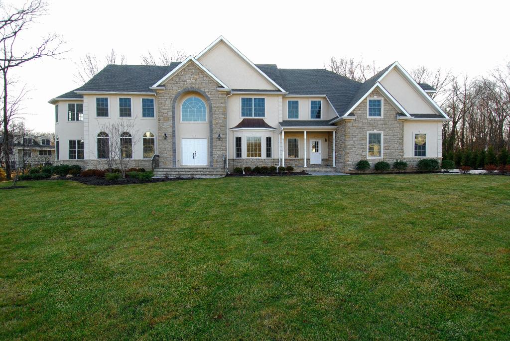 8 Hyer Farm Rd