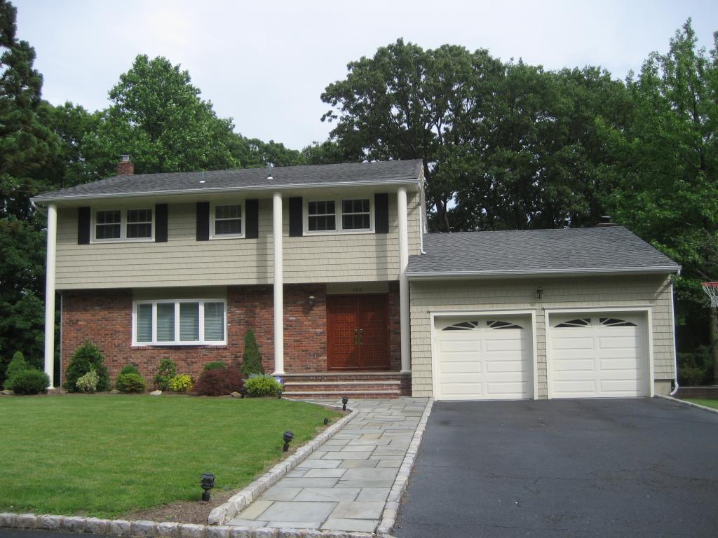 10 OAK RIDGE