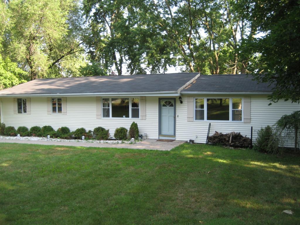 4 HEMLOCK RD