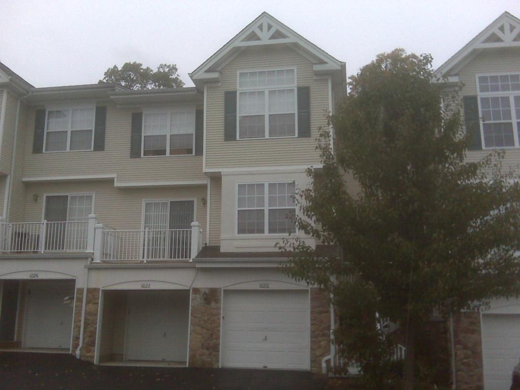 1022 SHADOWLAWN DR