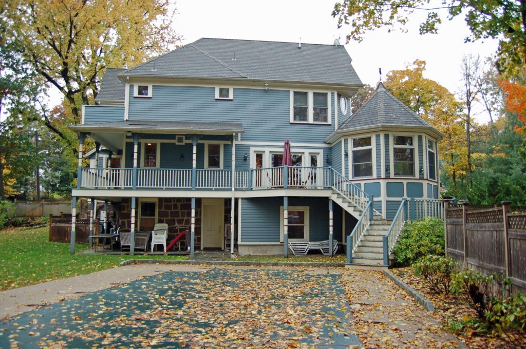 MLS #/Web ID: 2724659