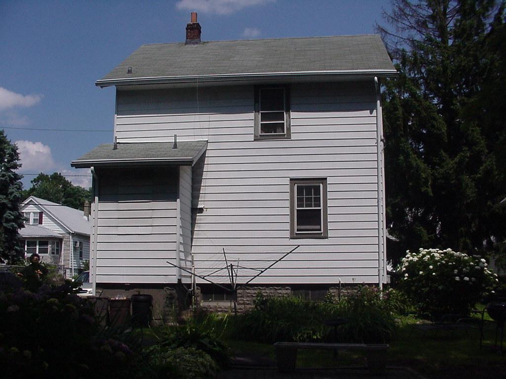 364 STILES ST