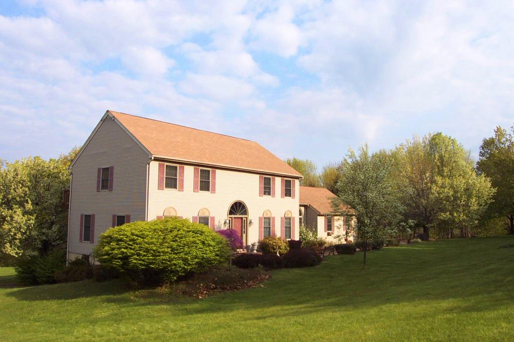 MLS #/Web ID: 2691360