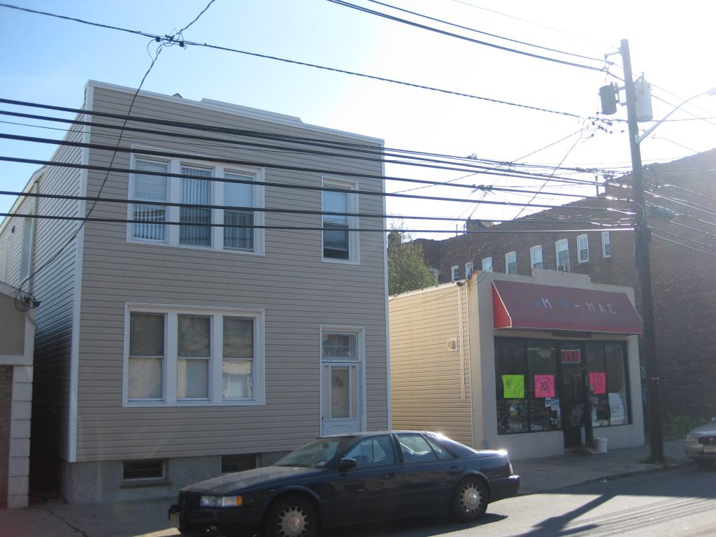 130 JEWELL ST