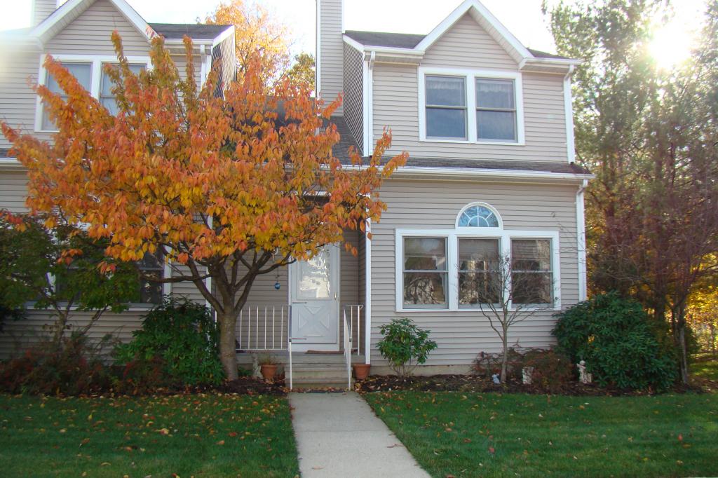 512 FAULKNER DR