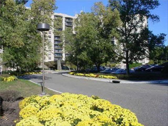 MLS #/Web ID: 2728660