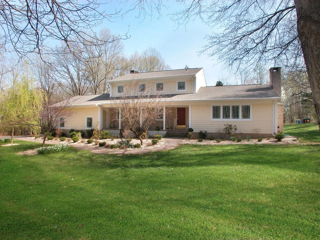 MLS #/Web ID: 2731660