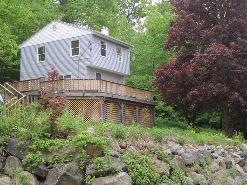 84 RIVERSIDE RD