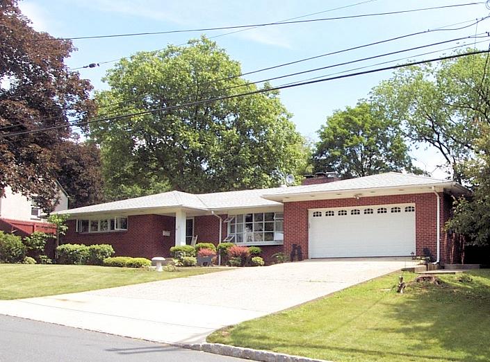 MLS #/Web ID: 2687561
