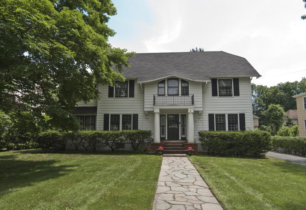 49 MORRIS AVE