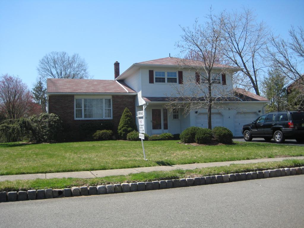 MLS #/Web ID: 2703561