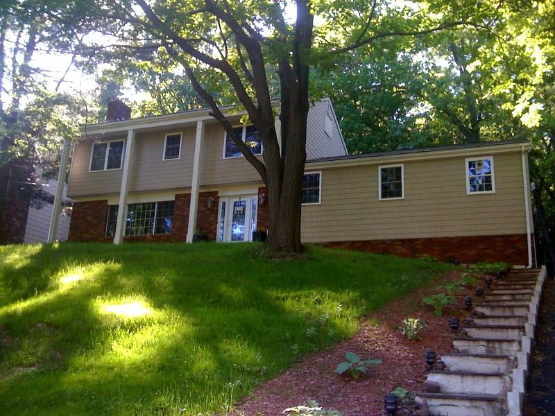 1108 HECKEL DR