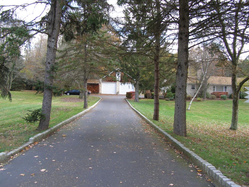 MLS #/Web ID: 2724761