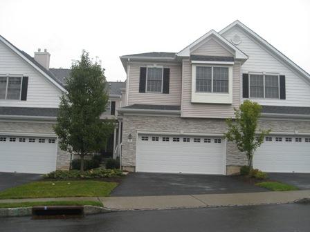 MLS #/Web ID: 2728161