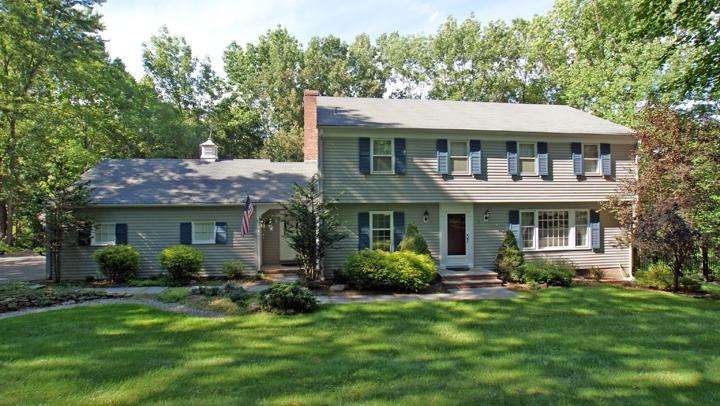 MLS #/Web ID: 2700262