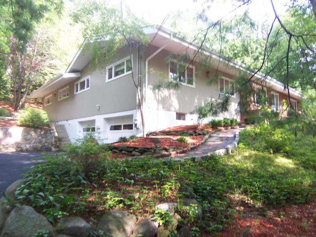 MLS #/Web ID: 2706462