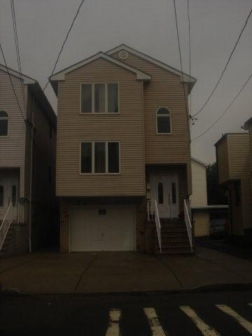 MLS #/Web ID: 2689563