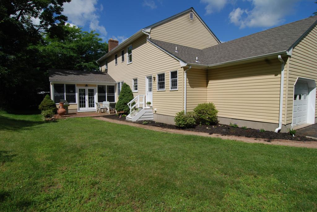 MLS #/Web ID: 2697163