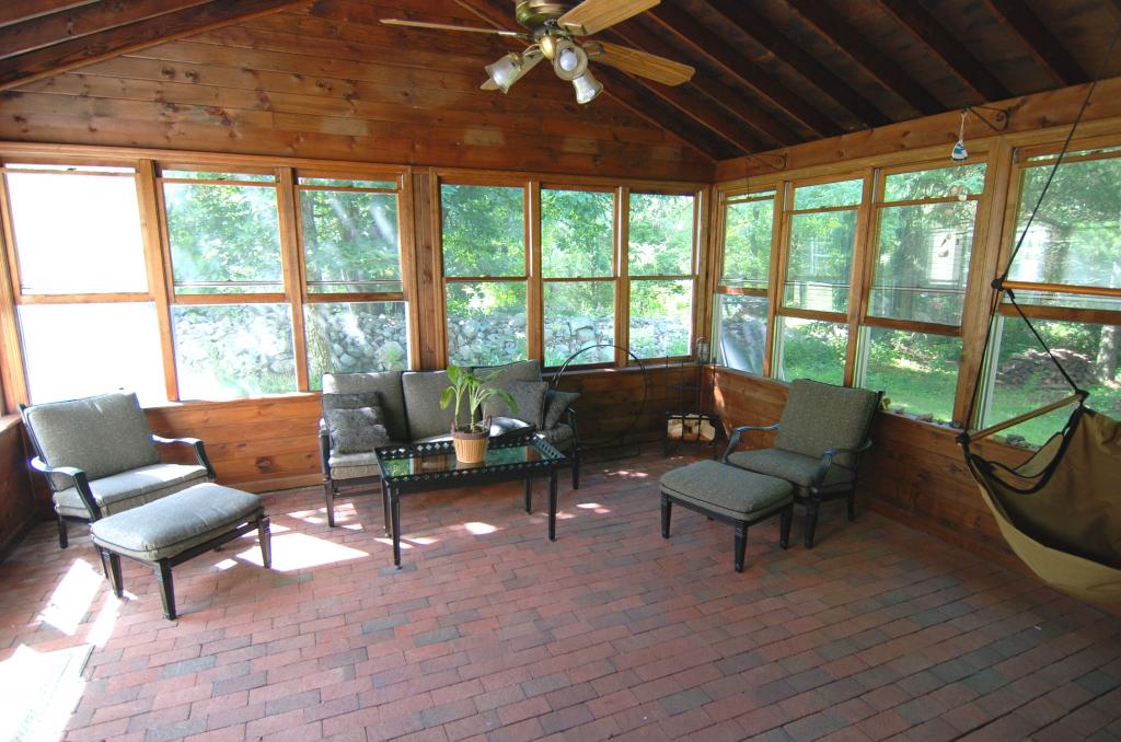 MLS #/Web ID: 2697163