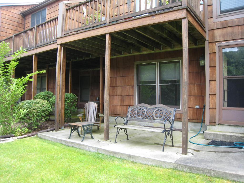 MLS #/Web ID: 2700863