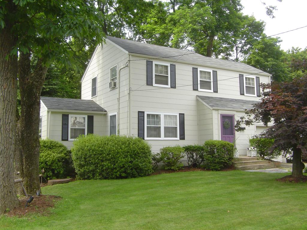 100 Lynwood Road