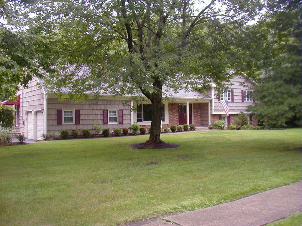MLS #/Web ID: 2702963