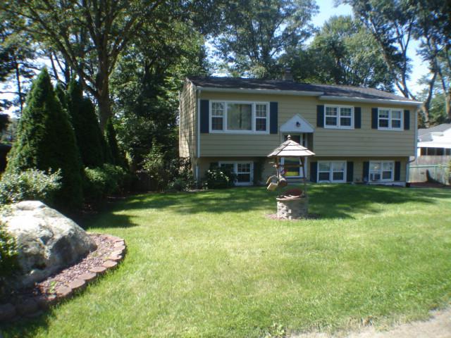 MLS #/Web ID: 2710963