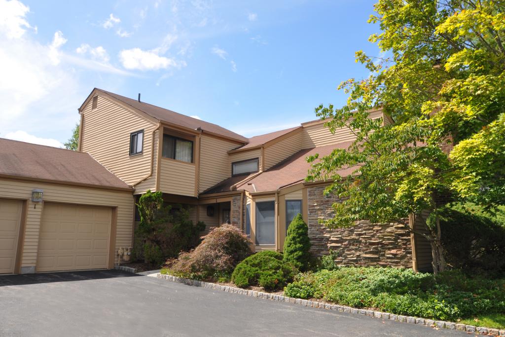 MLS #/Web ID: 2714263