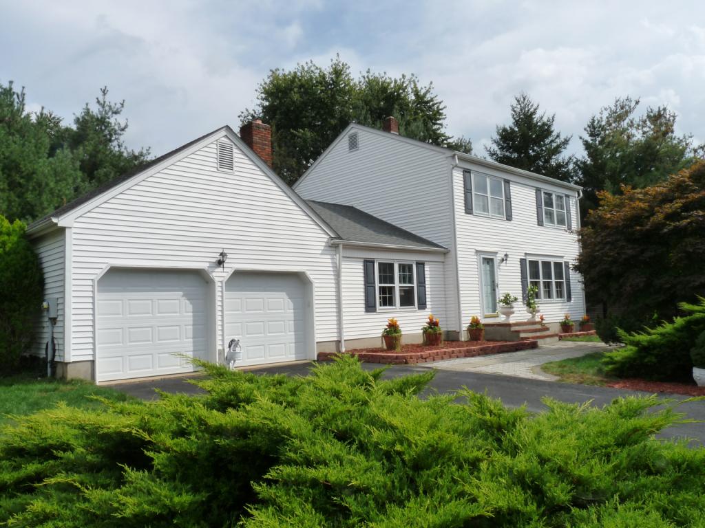 MLS #/Web ID: 2716463