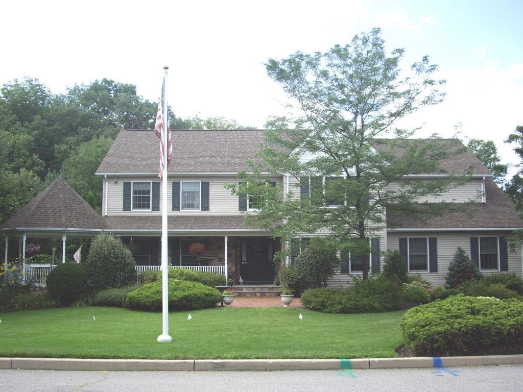 Single Family Home for Sale, ListingId:14221028, location: 11 ASPEN CT Mahwah 07430