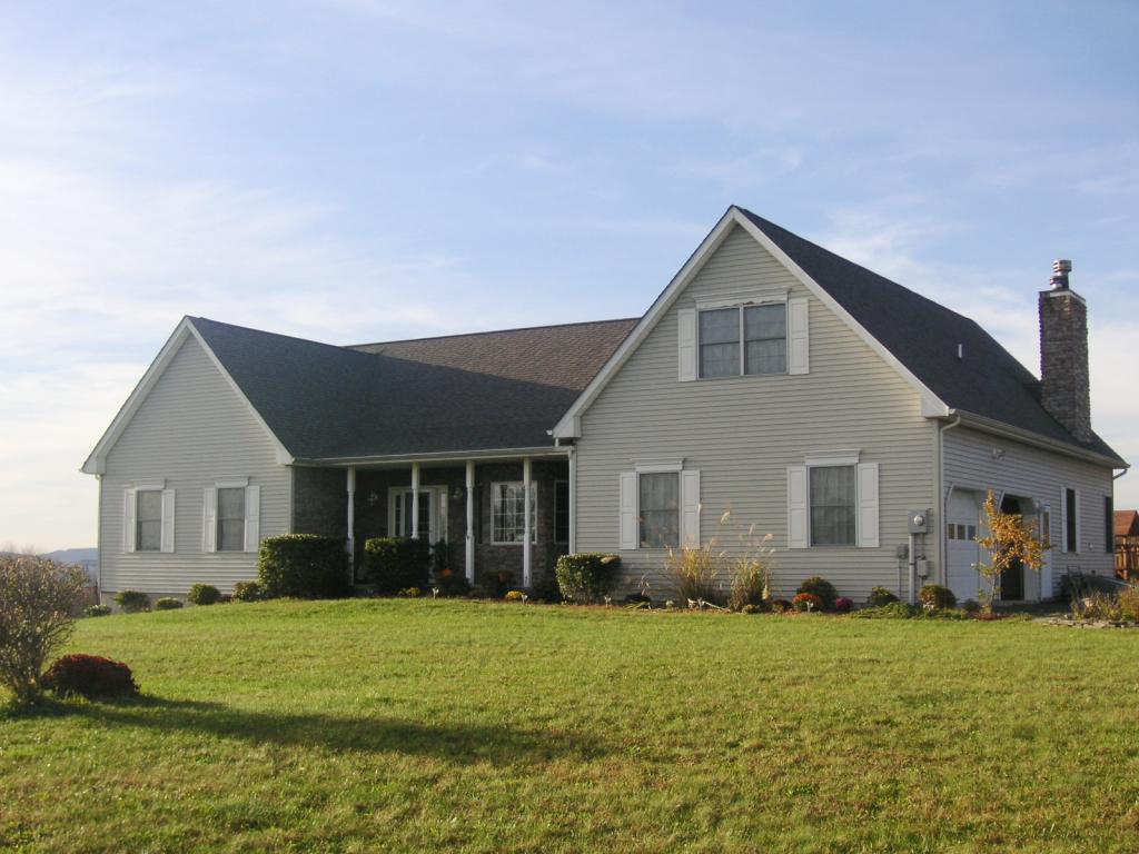 8 LONG HILL RD