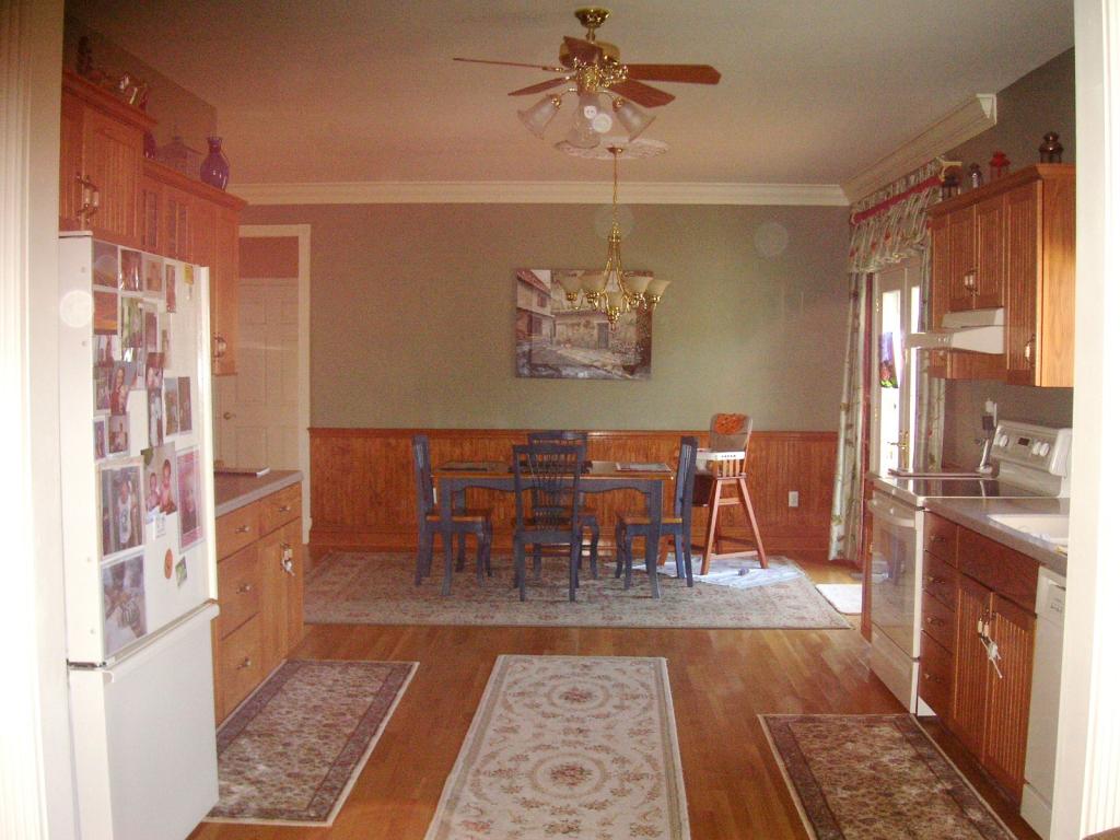 8 LONG HILL RD