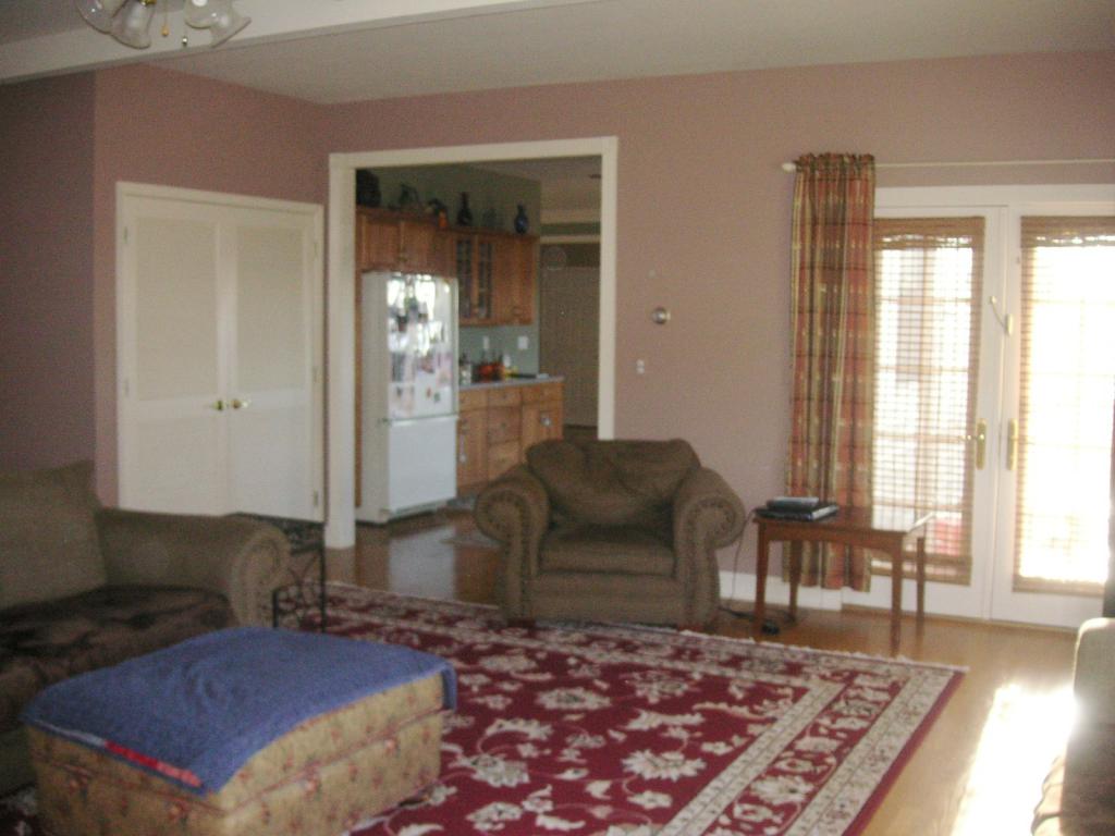 8 LONG HILL RD