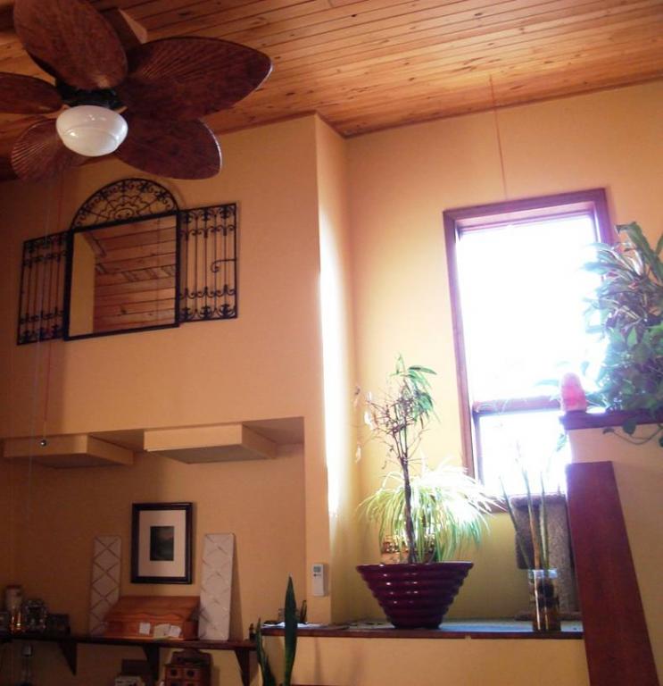MLS #/Web ID: 2724863
