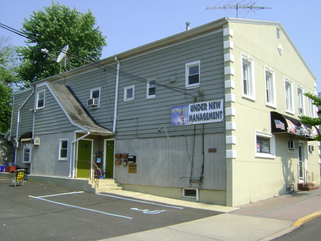 326 S MAIN ST