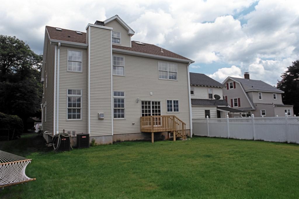 2087 WESTFIELD AVE