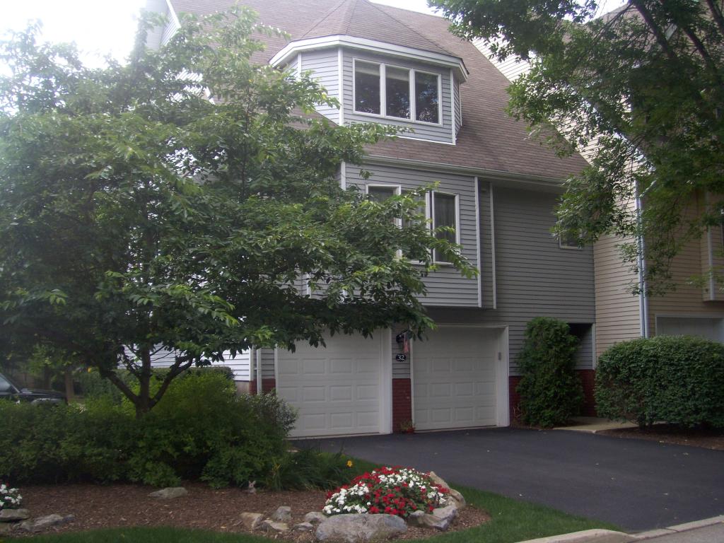 Single Family Home for Sale, ListingId:13838473, location: 32 Iris Circle Ridgewood 07450