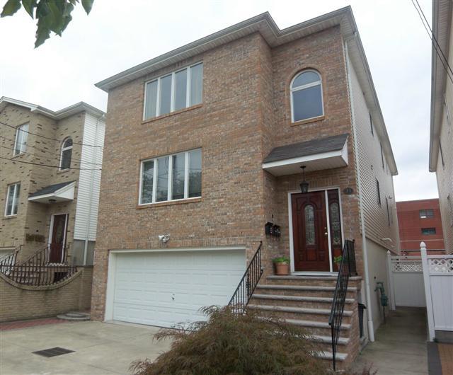 MLS #/Web ID: 2713964