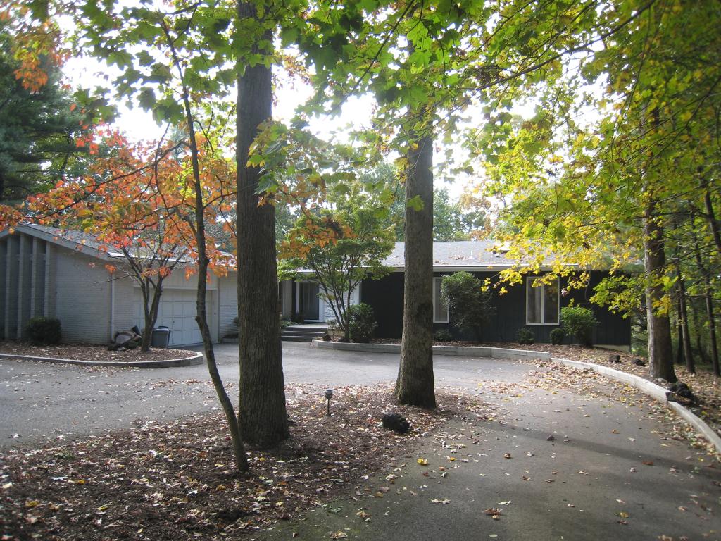 1960 MOUNTAIN TOP RD