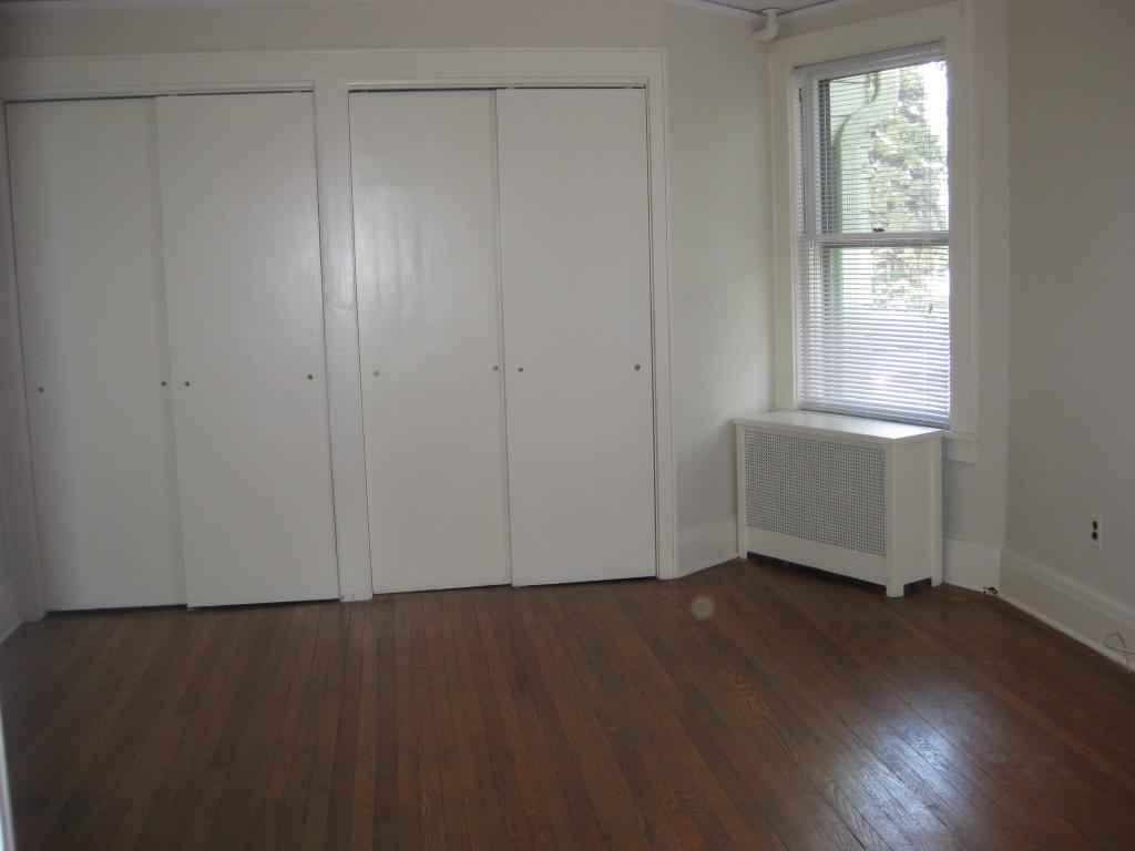 325 MOUNTAIN AVE