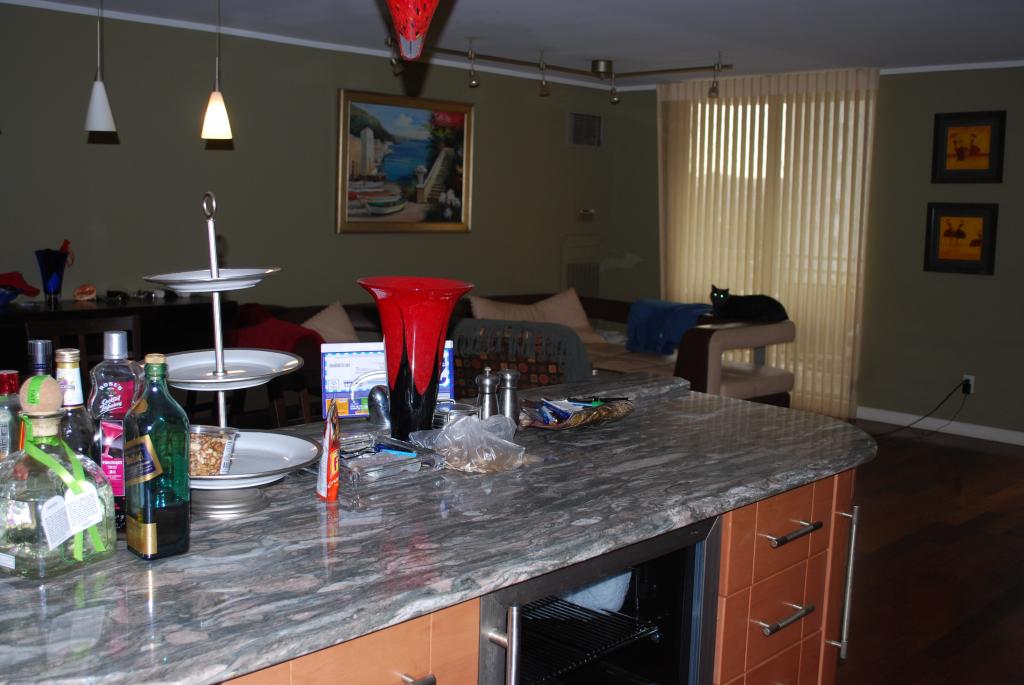 1077 RIVER RD