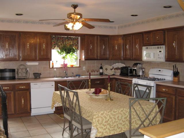 27 MEREDITH DR