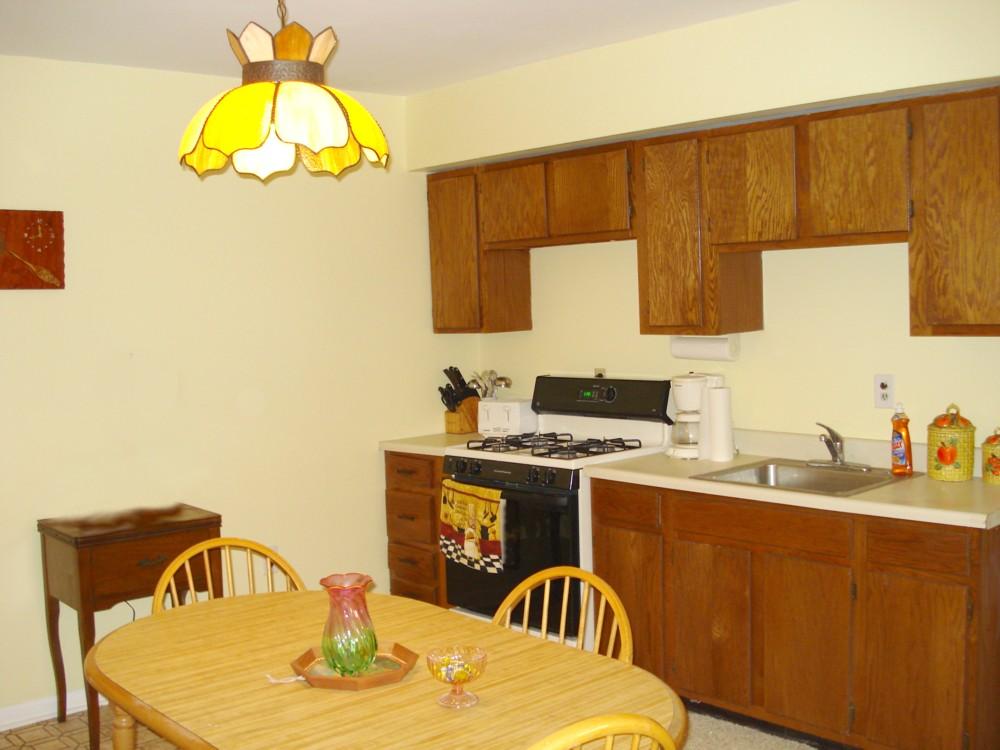 27 MEREDITH DR