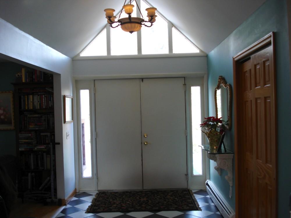 27 MEREDITH DR