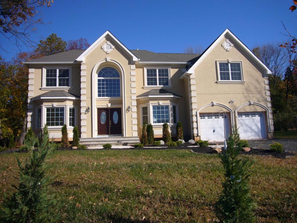 MLS #/Web ID: 2726464