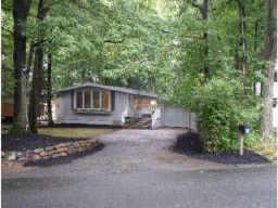 36 OLD MIDDLETOWN RD