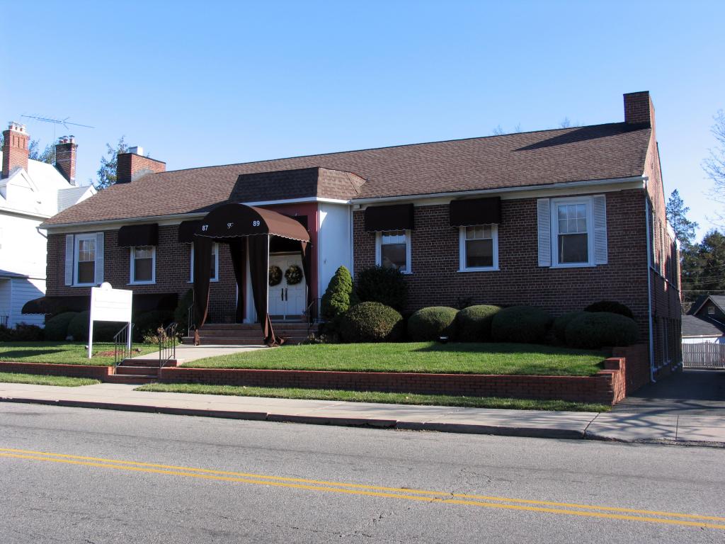 89 Valley Road