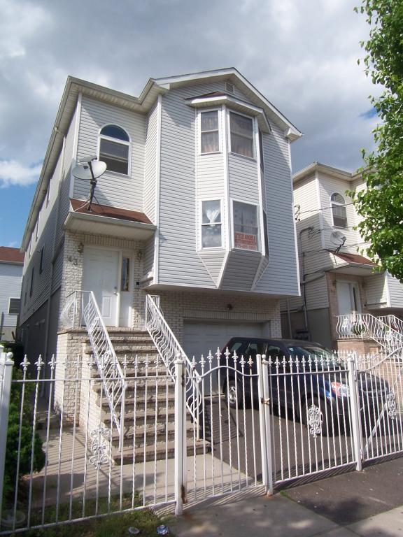 MLS #/Web ID: 2694065